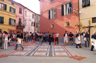 Infiorta in Piazza della Cattedrale