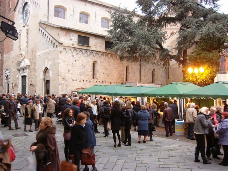 Nuova filiale Banca d'Alba e centro medico fisioterapico ...