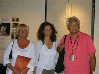 Tappa del giro della ceramica ad Alassio - Da sinistra a destra: MONICA ZIONI  ASSESSORE, ALESSANDRA PISCHEDDA  CCP, I CHI HSU SEGRETARIO GENERALE ICMEA 