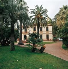 Villa Boselli di Arma di Taggia, immersa nel parco cittadino, accoglie mostre e conferenze in ogni periodo dell'anno